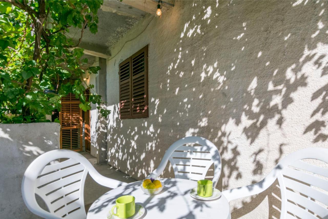 Apartments Lile Brela Εξωτερικό φωτογραφία