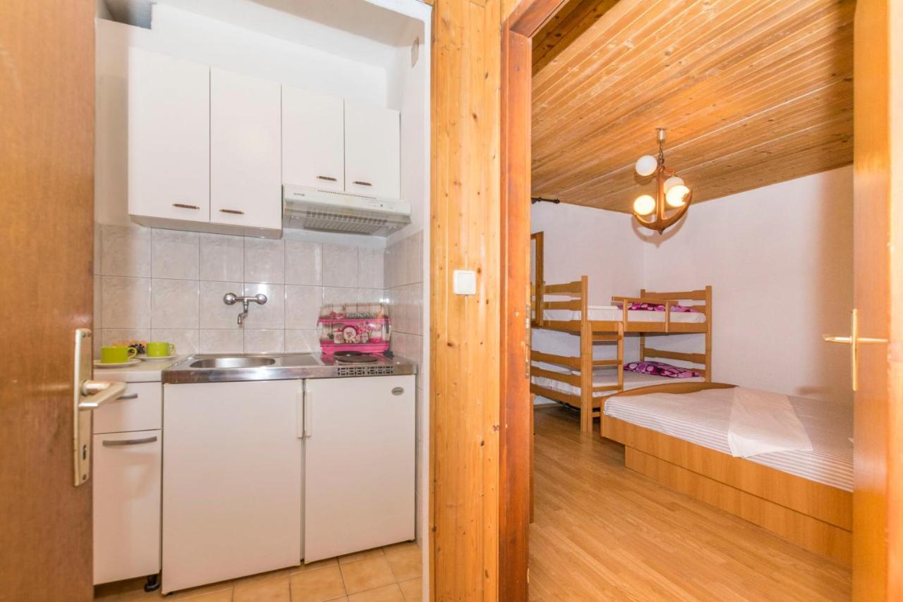 Apartments Lile Brela Εξωτερικό φωτογραφία